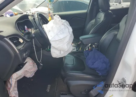 2019 Jeep Cherokee Latitude Plus from USA, damaged, VIN 1C4PJLLBXKD109703